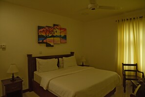 Standard Double Room, 1 Double Bed, Smoking | Minibar, in-room safe, desk, rollaway beds - Hikka FnR Villa (Hikkaduwa)