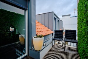 Superior Penthouse, 2 Bedrooms | Terrace/patio - Chiado Arty flats (Lisbon)