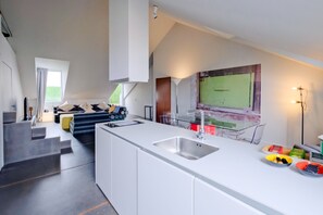 Superior Penthouse, 2 Bedrooms | Private kitchen - Chiado Arty flats (Lisbon)