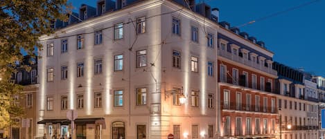 Façade de l’hébergement - soirée/nuit