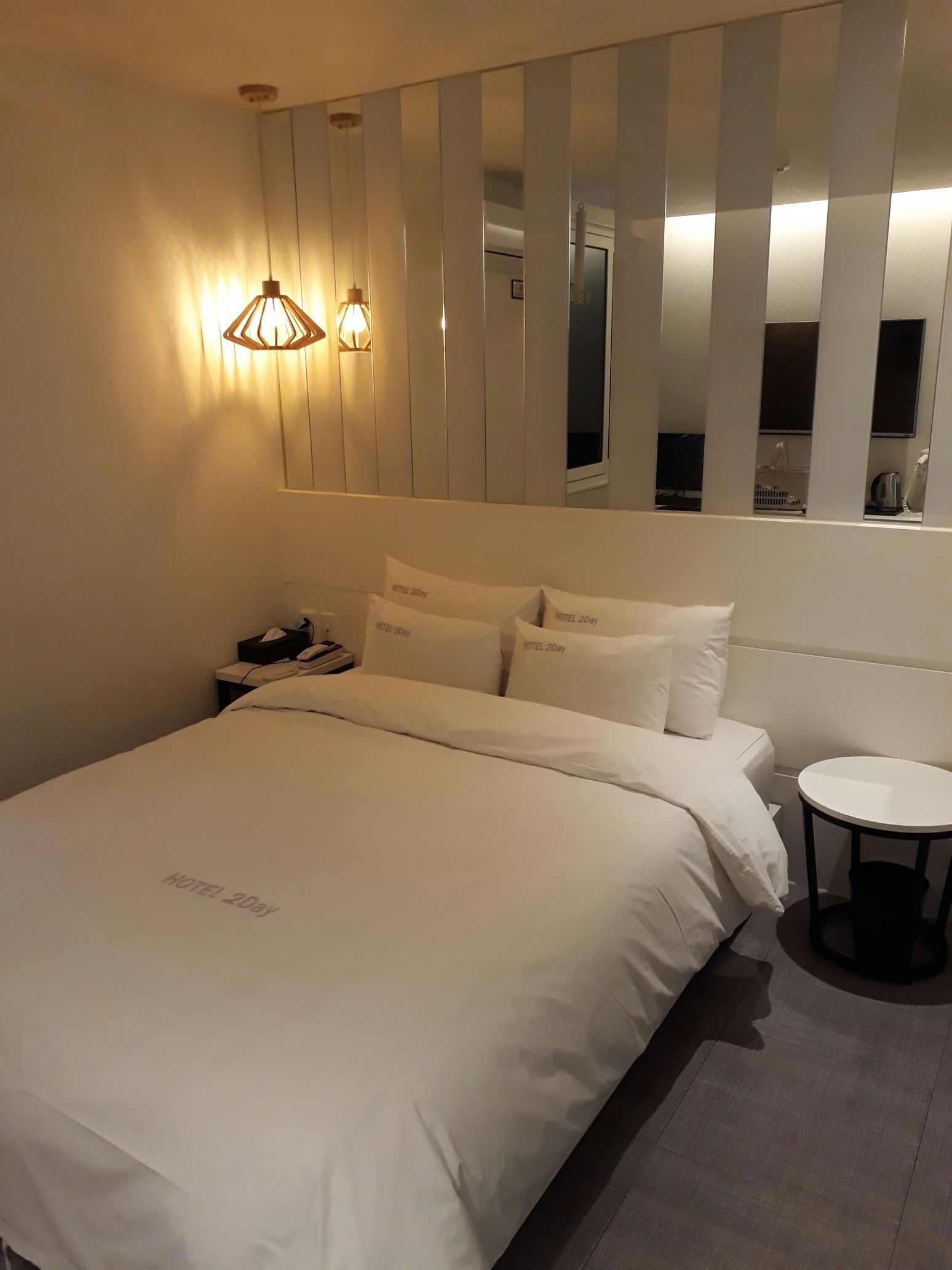 standard room | blackout curtains, free wifi, bed sheets