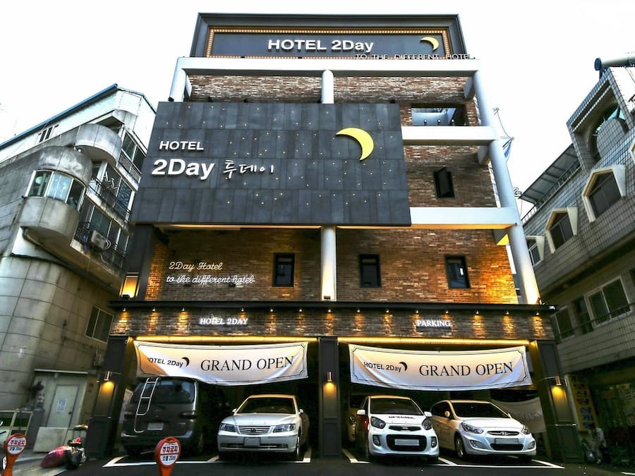 Front of property - evening/night