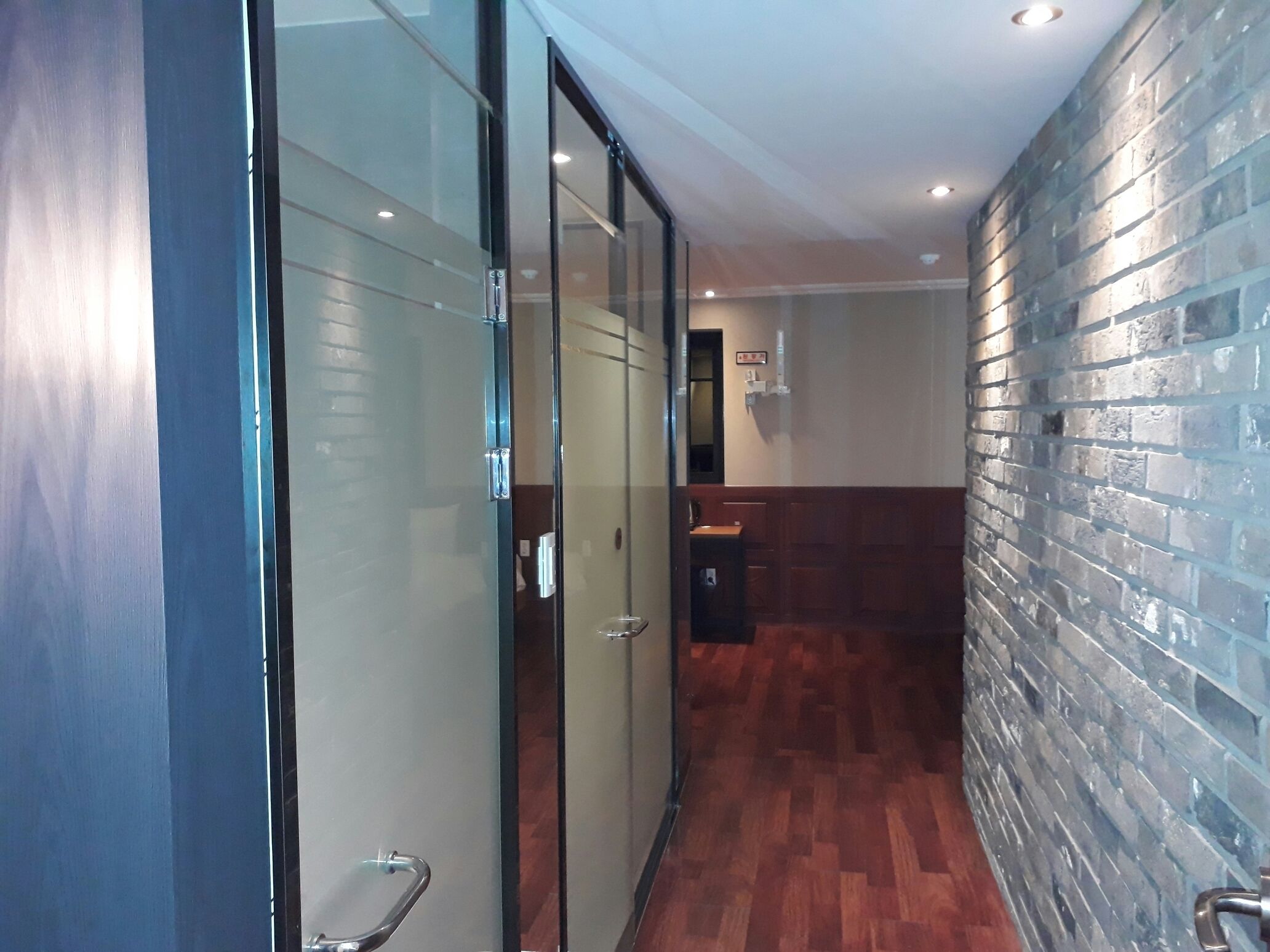 deluxe room | hallway