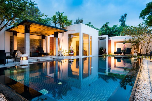 Excellence Beachfront Villa