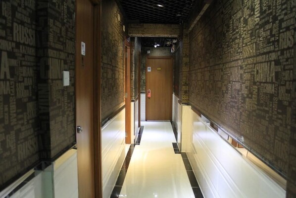 Hallway - Toronto Inn (Kowloon)