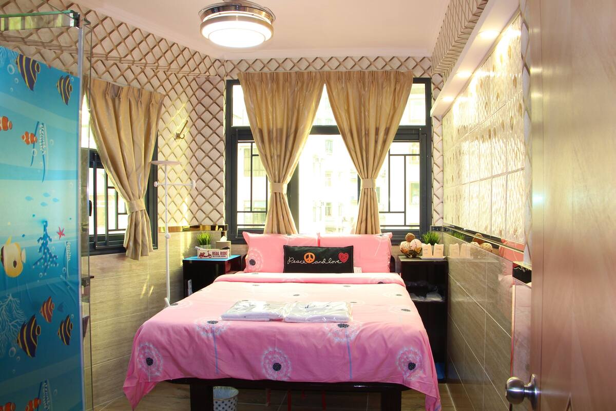 Double Room | In-room safe, soundproofing, iron/ironing board (on request)