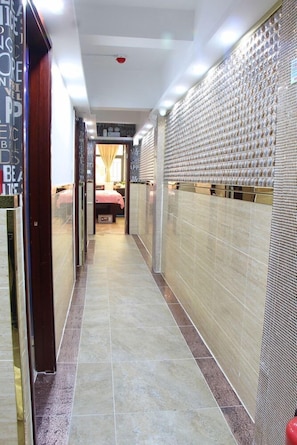 Interior - Toronto Holidays (Kowloon)