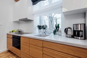 Apartment, 2 Bedrooms (4/8, Fivestars Topolowa 4 Street) | Private kitchenette | Fridge, microwave, stovetop, coffee/tea maker