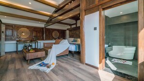 Deluxe Double Room, Balcony