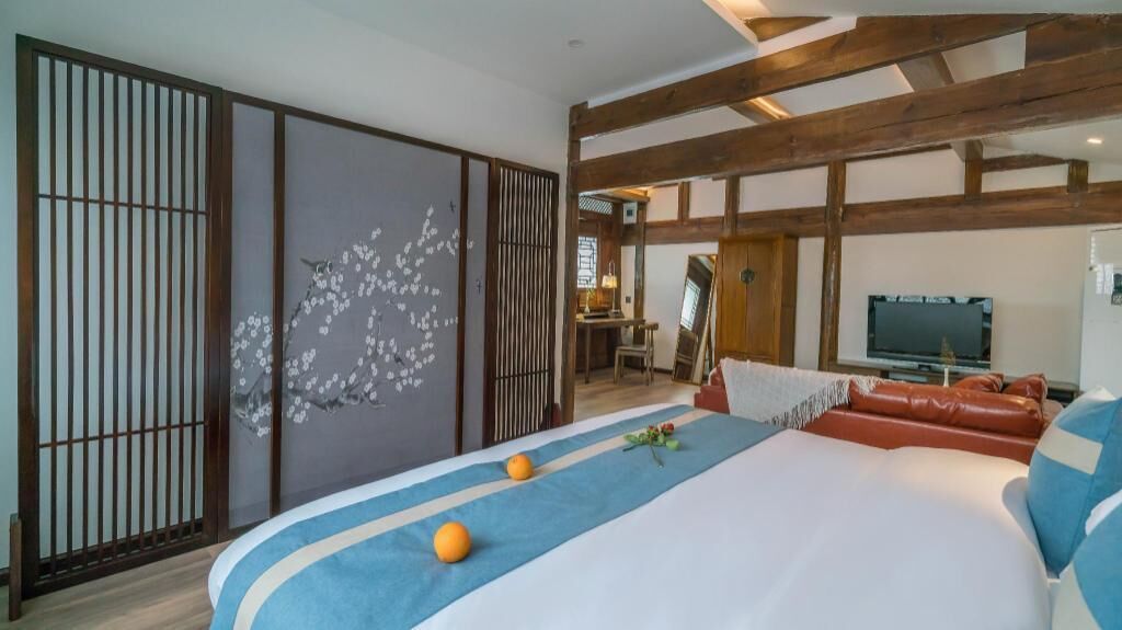 Minibar, in-room safe, desk, blackout drapes