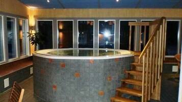 Tina de hidromasaje interior