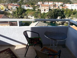 Apartamento, 3 quartos, vista para a montanha (Two Balconies) | Sacada