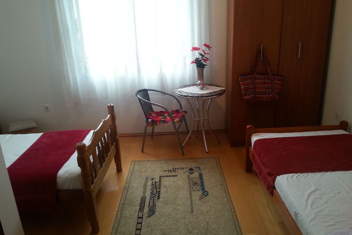 Comfort Twin Room | 1 bedroom, desk, free WiFi, bed sheets