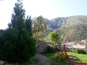View from room - Guesthouse Sanja (Mostar)