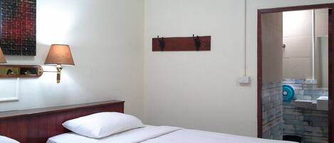 Standaard kamer | Hypoallergeen beddengoed, een kluis op de kamer