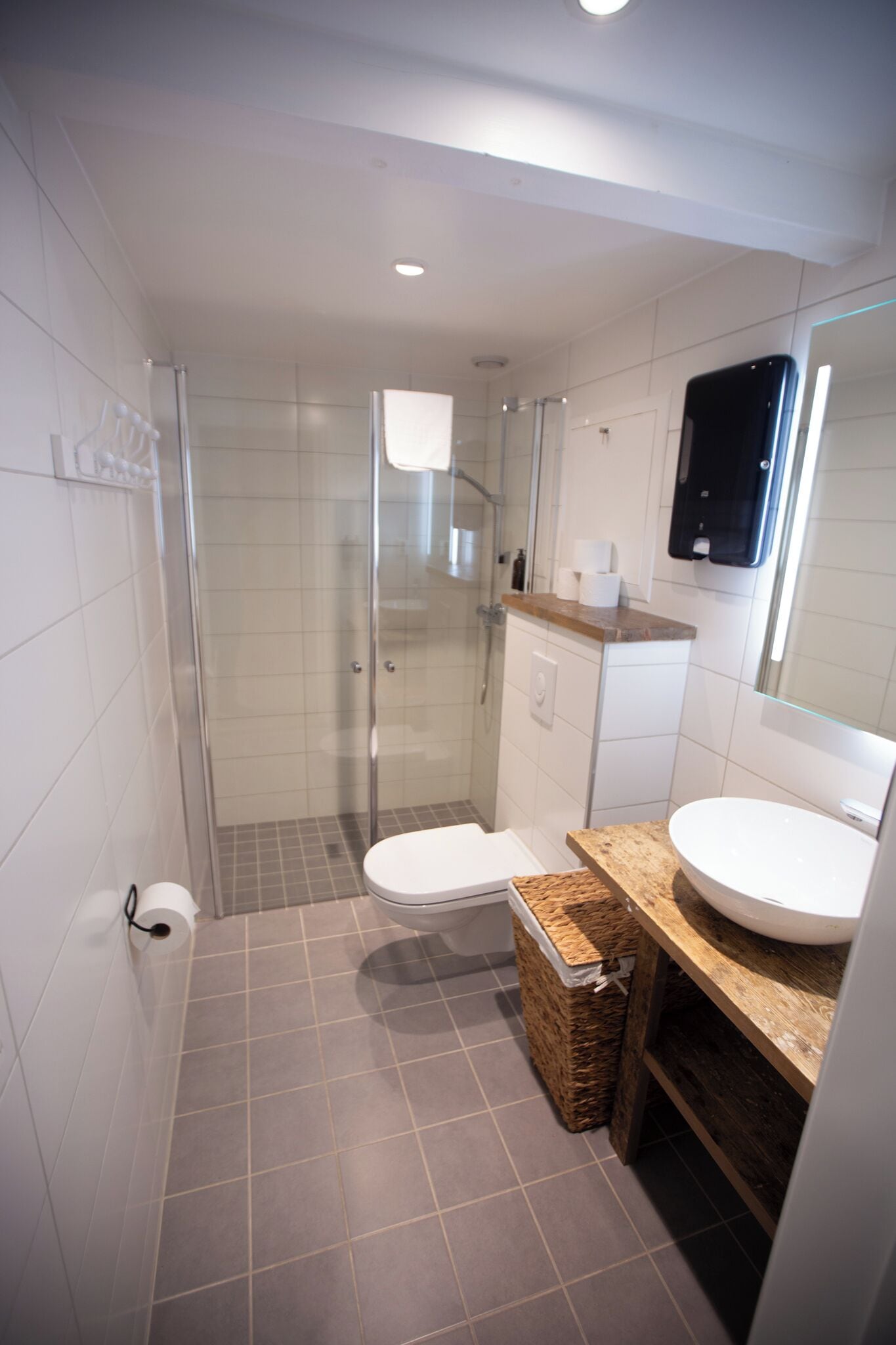 Chambre Double, salle de bains commune | Coin séjour