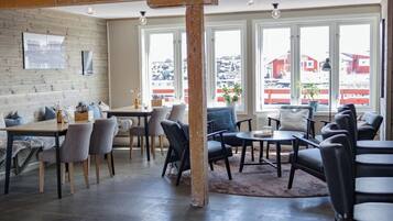 Lunch and dinner served, local and international cuisine