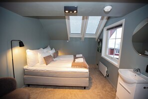 Basic-Doppelzimmer, Gemeinschaftsbad | Wohnbereich