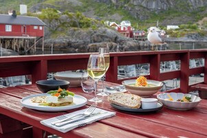 Lunch and dinner served, local and international cuisine