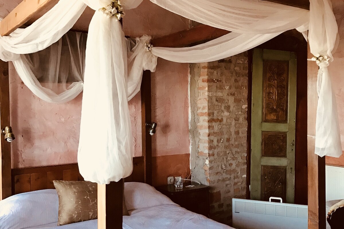 Traditional Quadruple Room, 2 Bedrooms, Valley View | Desk, iron/ironing board, free WiFi, bed sheets