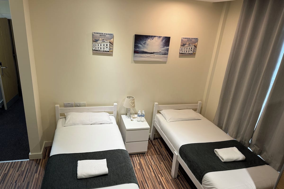 Iron/ironing board, free WiFi, bed sheets
