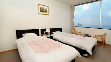 Twin Room | In-room safe, free WiFi