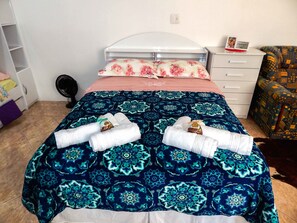 Apartamento conforto, 1 quarto | 1 quarto, Wi-Fi de cortesia, roupa de cama