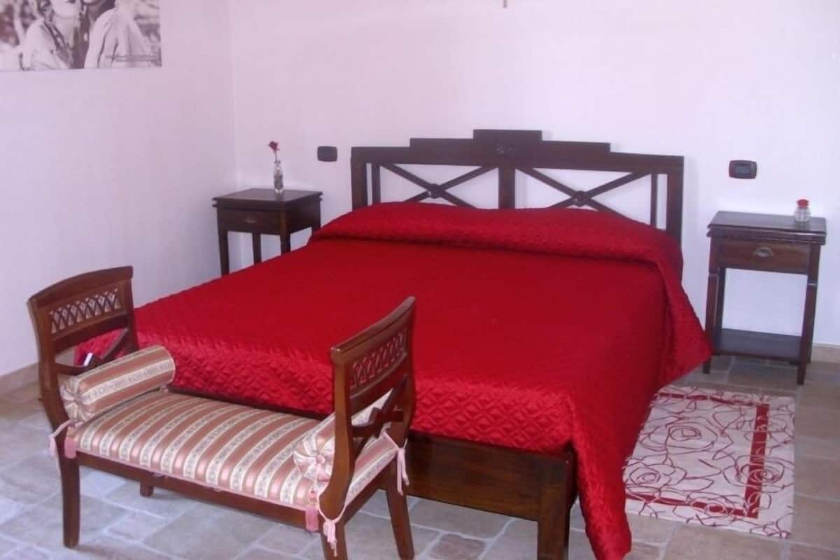 Chambre Double | Minibar, bureau, Wi-Fi gratuit, draps fournis