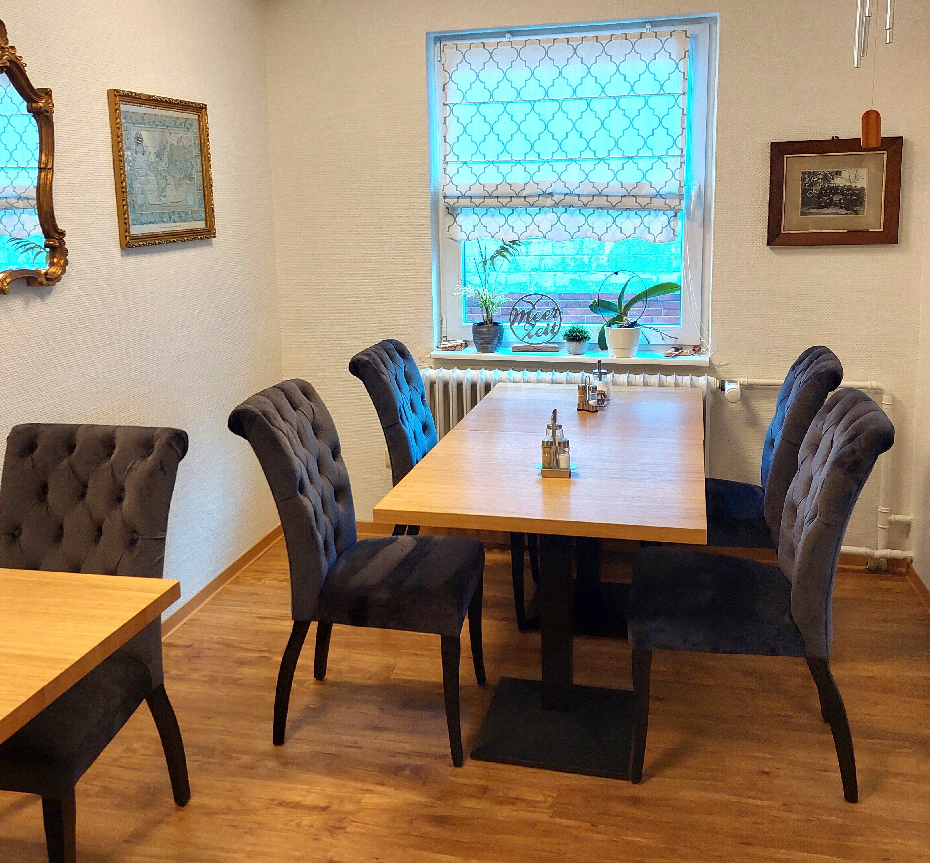 daily buffet breakfast (eur 15 per person)