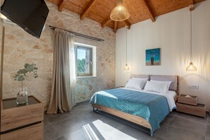 Superior Villa | 4 bedrooms, in-room safe, iron/ironing board, free WiFi - Tierra Olivo (Zakynthos)