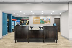 Lobby - Hampton Inn & Suites Knightdale Raleigh (Raleigh)