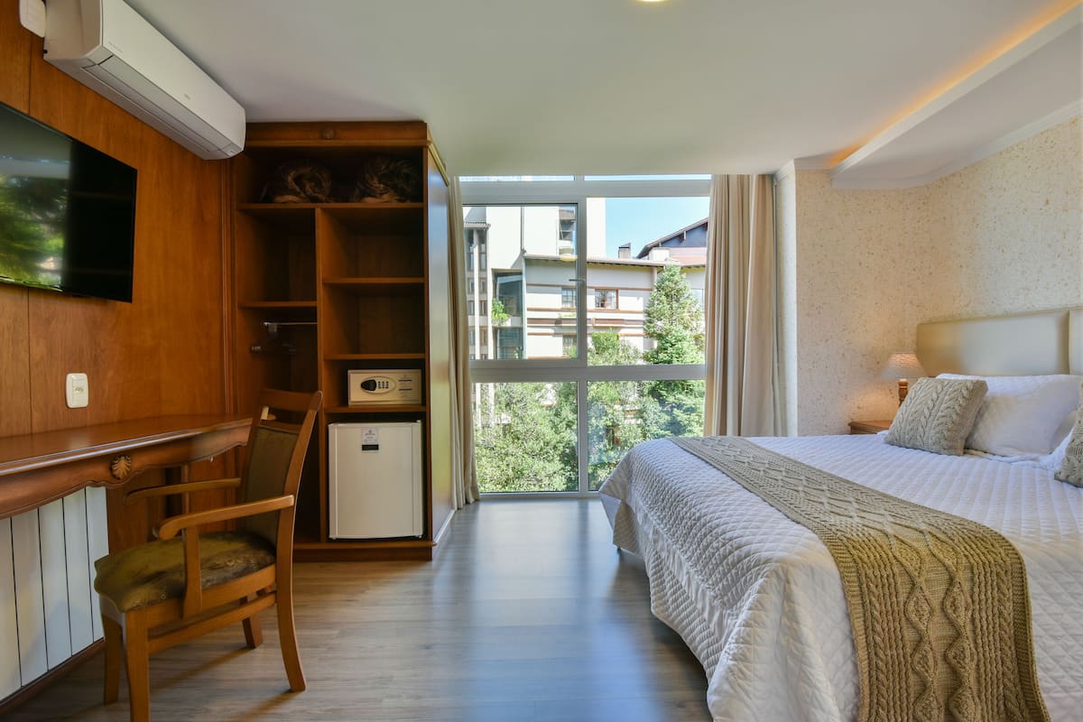 Minibar, in-room safe, blackout curtains, soundproofing