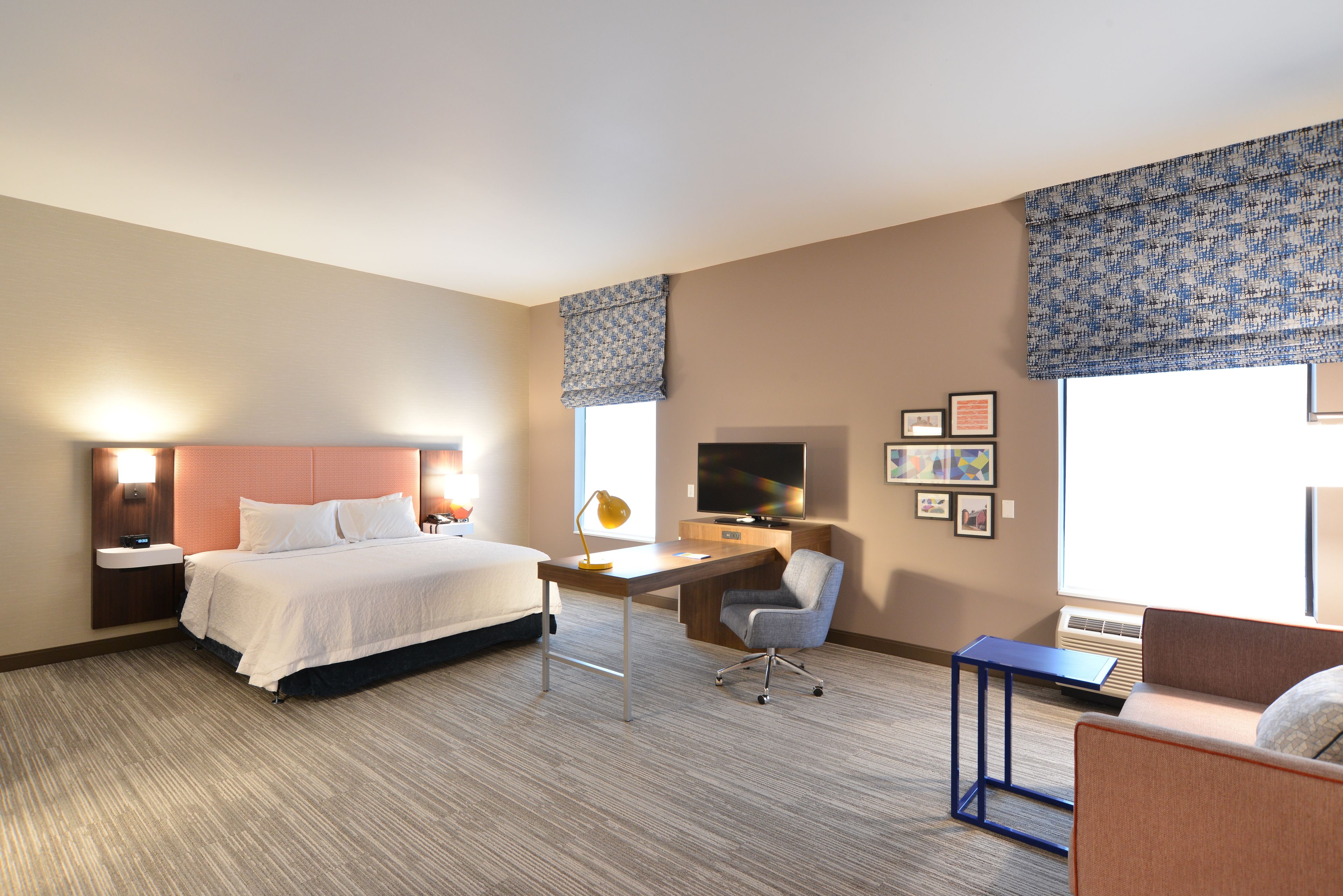 studio, 1 king bed, accessible (hearing) | bathroom | combined shower/bathtub, designer toiletries, towels