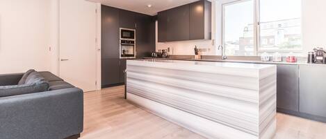 プレミア アパートメント 専用バスルーム | 専用キッチン | ハイチェア