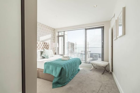 顶层房, 2 间卧室 | 2 多间卧室、熨斗/熨衣板、免费婴儿床、免费 WiFi