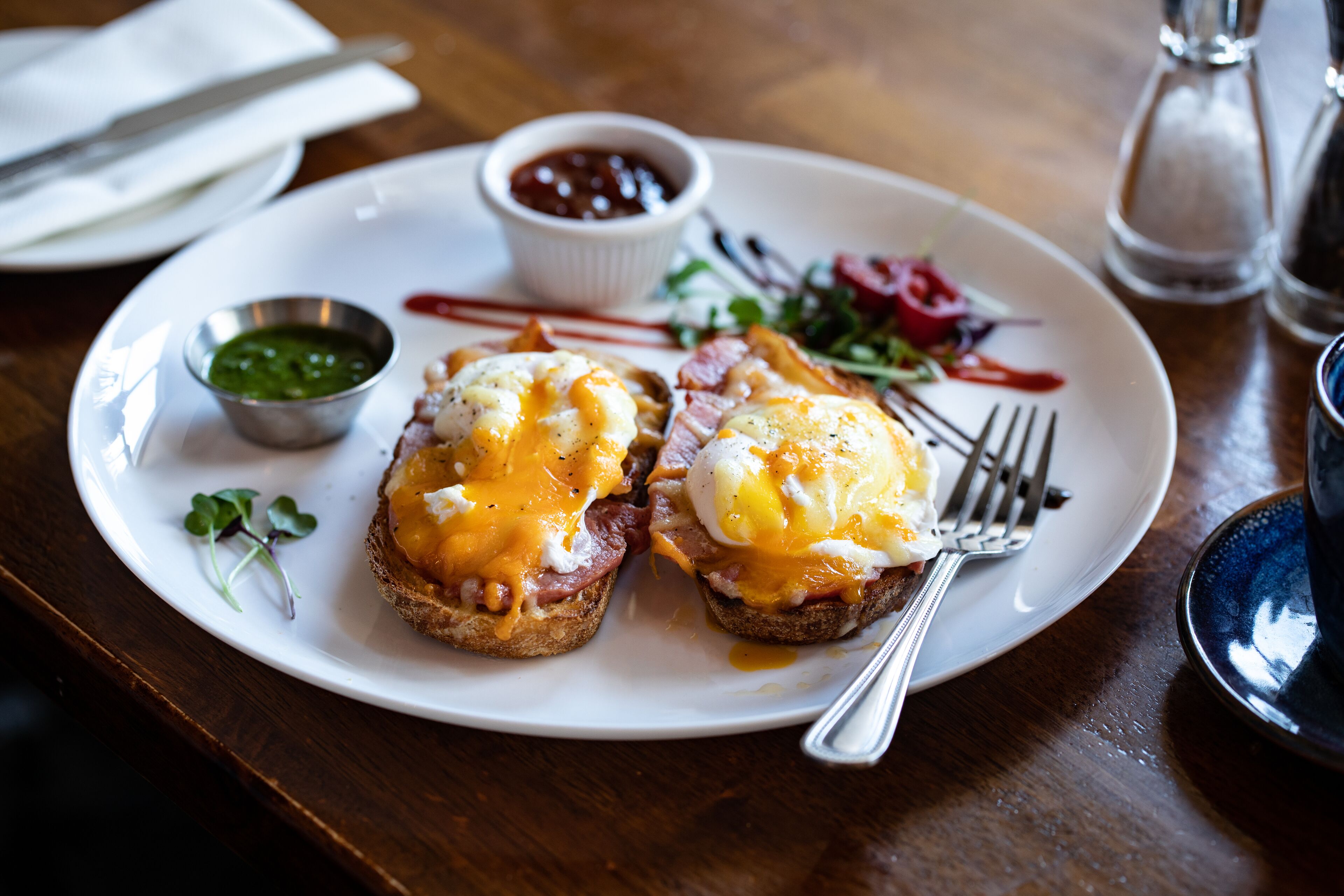 daily full breakfast (eur 10.00 per person)