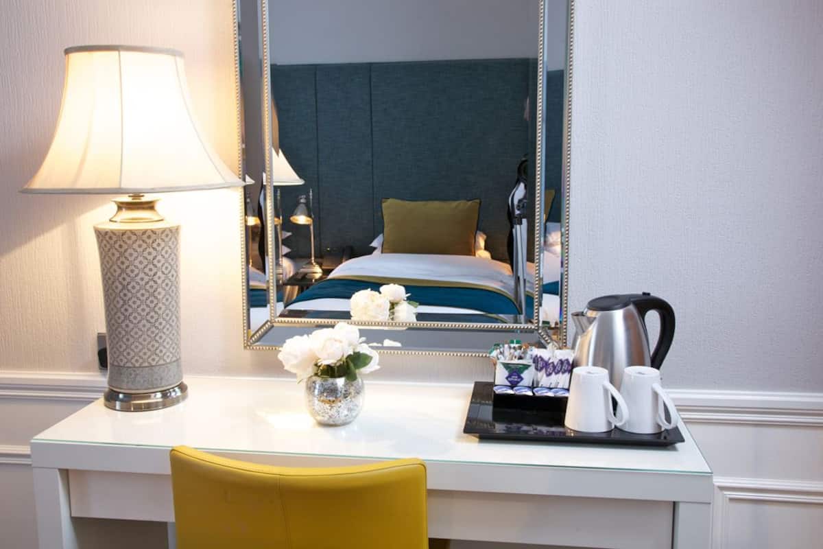 standard twin room | room amenity