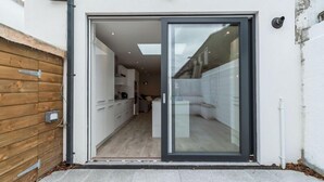 Property grounds - The Jack Butler Suite - hiphipstay (Dublin)