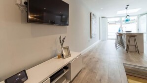 Living room - The Jack Butler Suite - hiphipstay (Dublin)