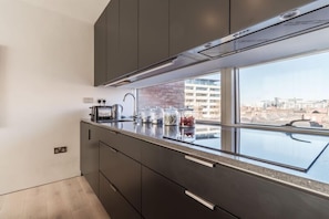 Apartment, Private Bathroom | Private kitchen