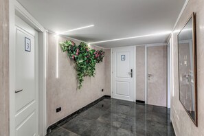 Reception - Operà Suites Roma (Rome)