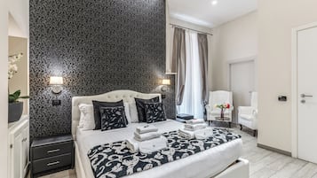 Dobbeltrom – classic, 1 queensize-seng | Sengetøy av topp kvalitet, minibar, safe på rommet og skrivebord