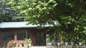 Lobby - WildHawk Adventures (Yamkeshwar)