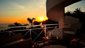Apartment, 3 Bedrooms, Balcony | Beach/ocean view