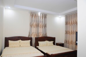 ห้องดับเบิล | ตู้นิรภัยในห้องพัก, โต๊ะทำงาน, เตารีด/โต๊ะรีดผ้า, เตียงเสริม/เปล