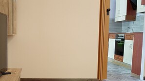 베이직 트리플룸, 침대(여러 개), 산 전망 (Dachgeschoss) | 책상, 다리미/다리미판, 유아용 침대, 무료 WiFi