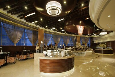 Cenbest Jinling Grand Hotel