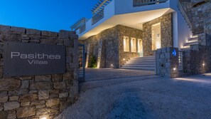 Front of property - Pasithea Villa Mykonos (Mykonos)