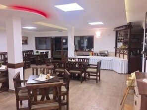 Daily buffet breakfast (EUR 10 per person) - Garni Hotel Fatra (Terchova)