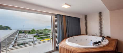 Chambre Double Exécutive, 1 lit double, terrasse, vue lac